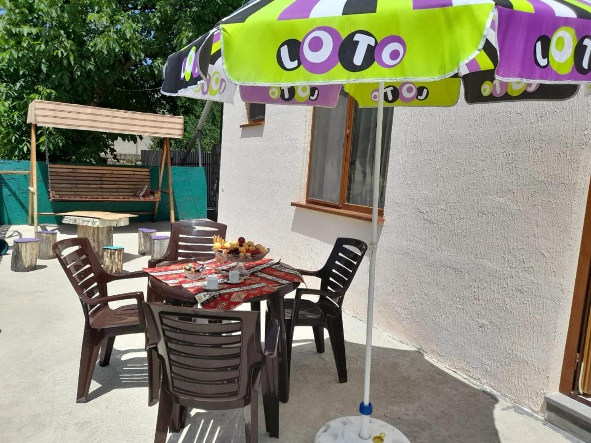 Ana-Maria Bnb Tat'ev Ngoại thất bức ảnh